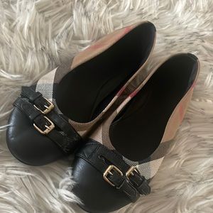 Girls Burberry flats